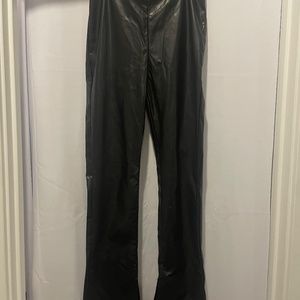 V waist leather flare pants.